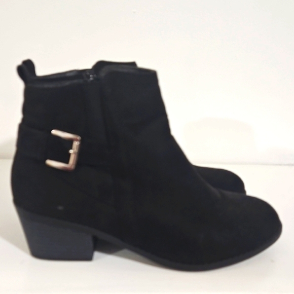 Forever,Chic Black Ankle Booties - Picture 2 of 11